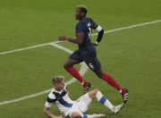 爱游戏娱乐-中国队力克法国队，黄鸭组合高光表现