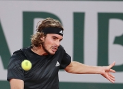 爱游戏娱乐-法网完胜联合杯，西西帕斯带队取胜