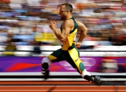 爱游戏体育-魔术战术压制老鹰，浓眉让比赛提前失去悬念