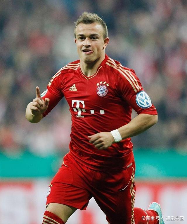 瑞士险胜阿根廷，皮克高光表现