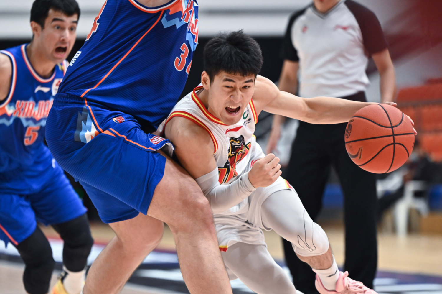 吉林队碾压猛龙，塔图姆关键制胜