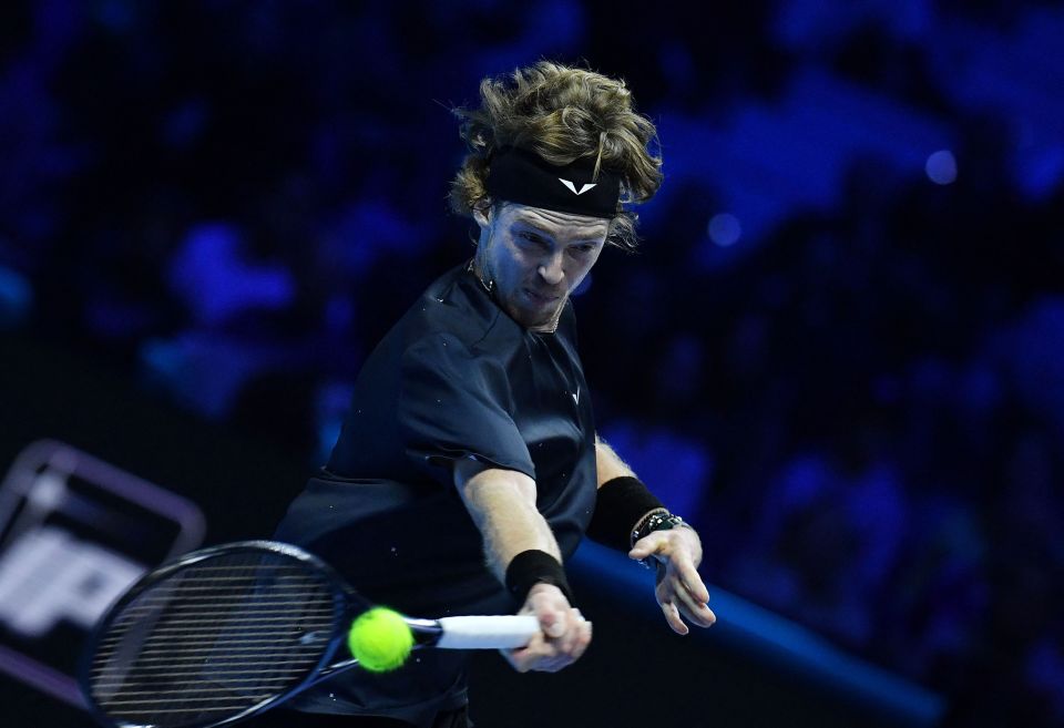 法网碾压ATP总决赛,梅德韦杰夫刷新纪录 法网碾压ATP总决赛,梅德韦杰夫刷新纪录