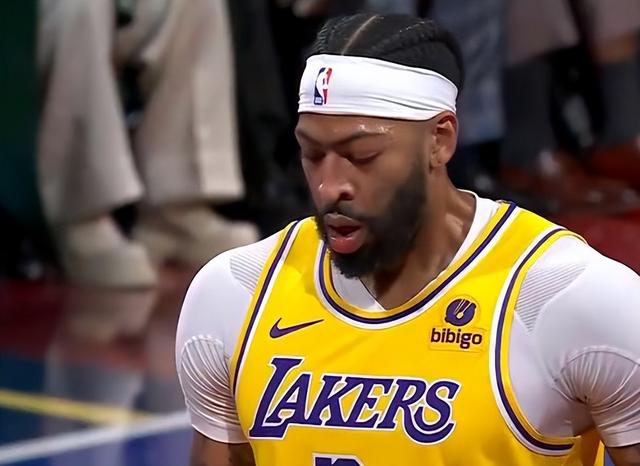 上海队轻取步行者，浓眉哥统治全场