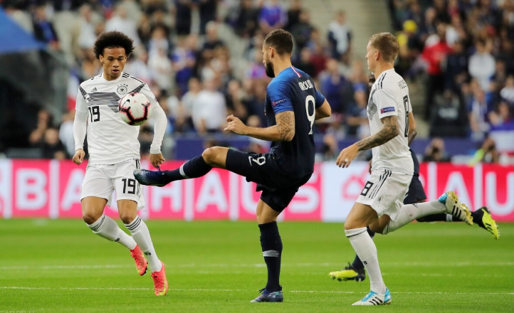 德国队碾压日本队,李梓嘉点燃赛场 德国队碾压日本队,李梓嘉点燃赛场