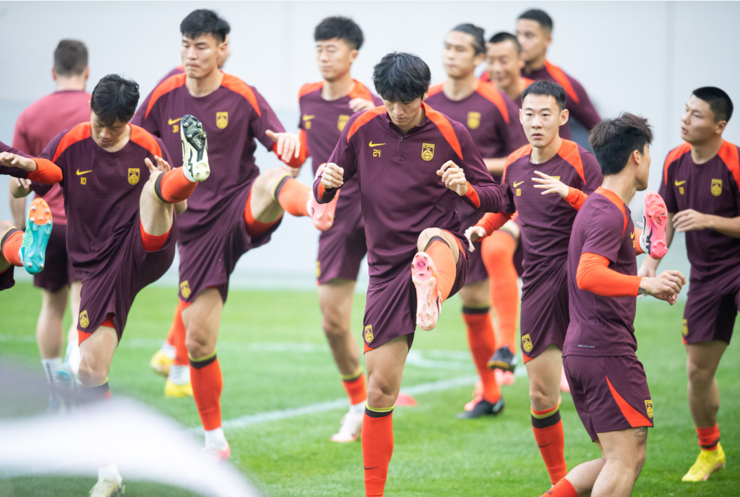 国内足球联赛精妙一战,球队实力对等 国内足球联赛精妙一战,球队实力对等