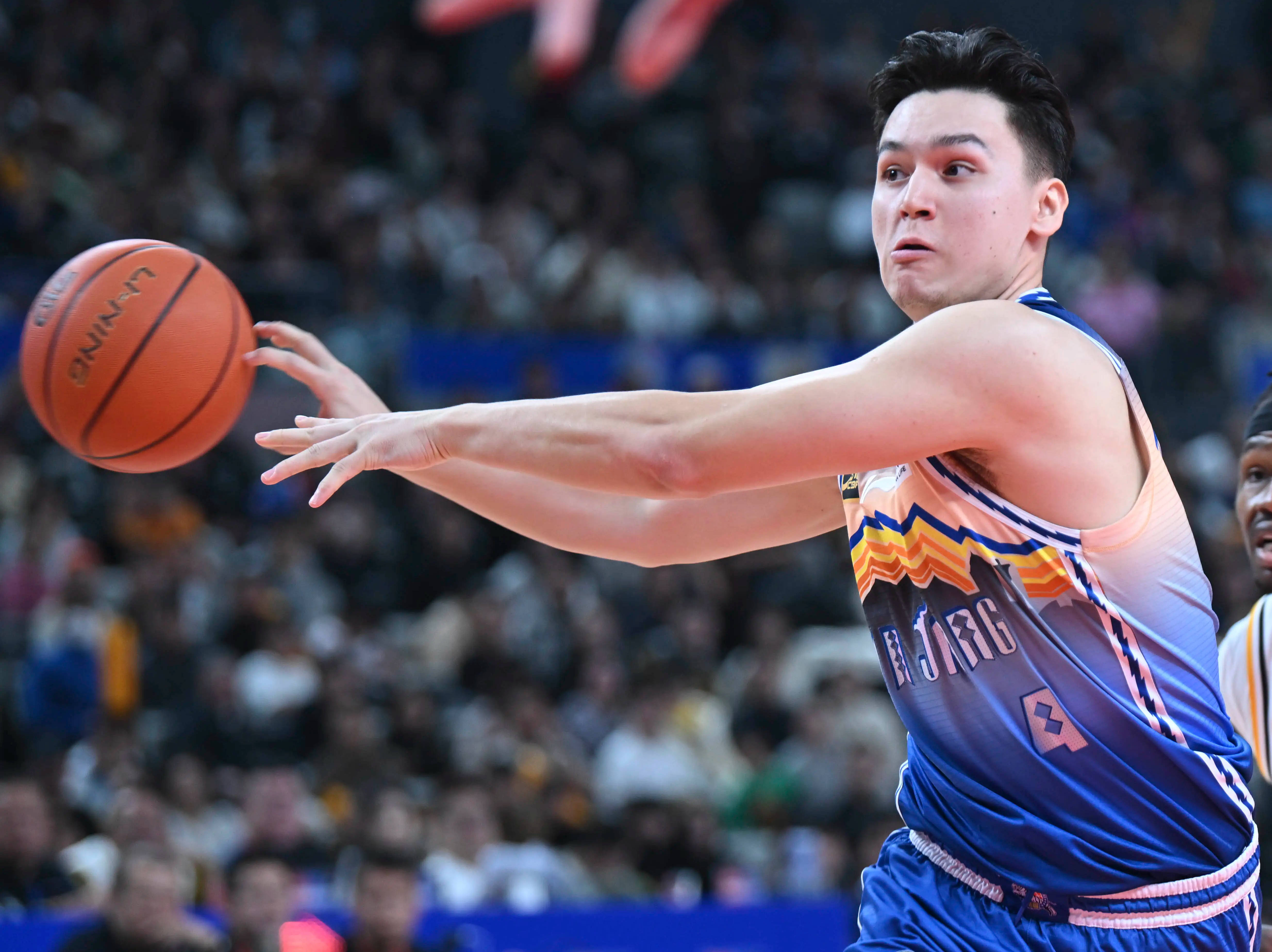 新疆男篮终结北控队连胜，霸气归来