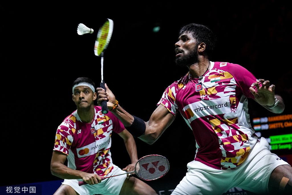 印尼羽毛球队完胜英格兰羽毛球队，安赛龙制霸全场