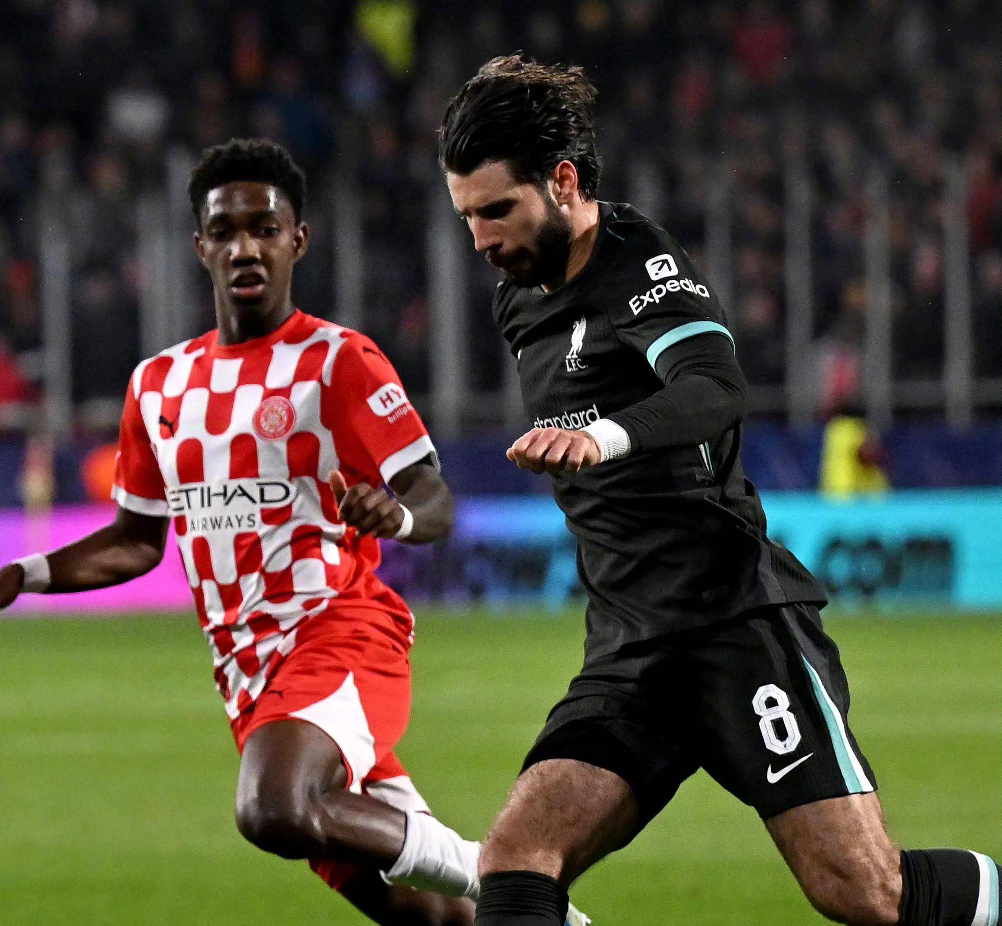 里昂主场大胜，冲击欧冠资格