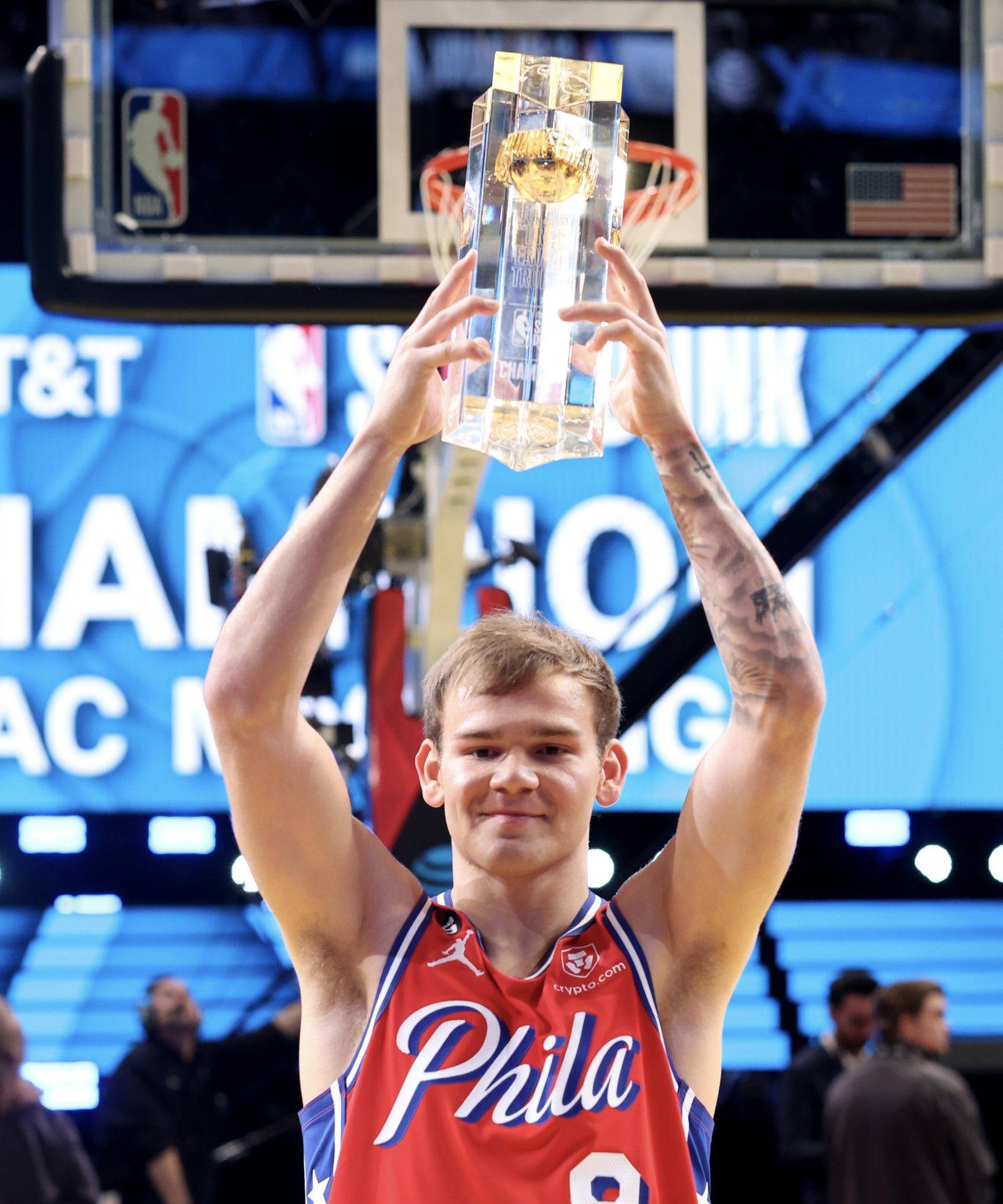 球员技惊四座，扣篮连连惊艳全场