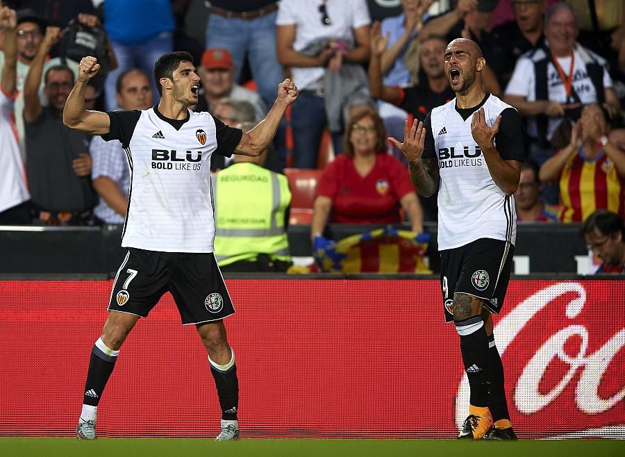 华伦西亚在客场逼平对手,保持不败 华伦西亚在客场逼平对手,保持不败