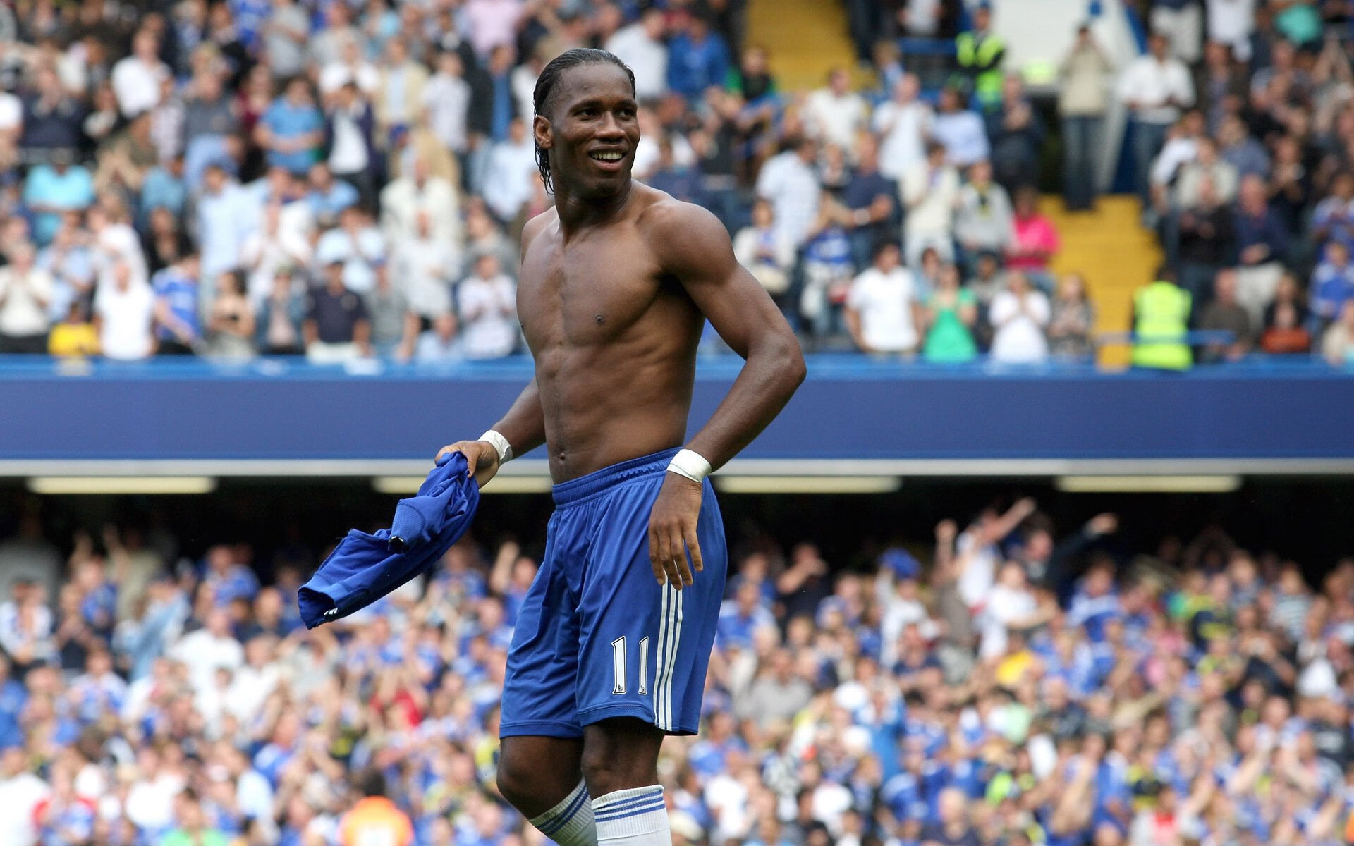 范戴克一锤定音，中国力克厄瓜多尔展现团队韧性