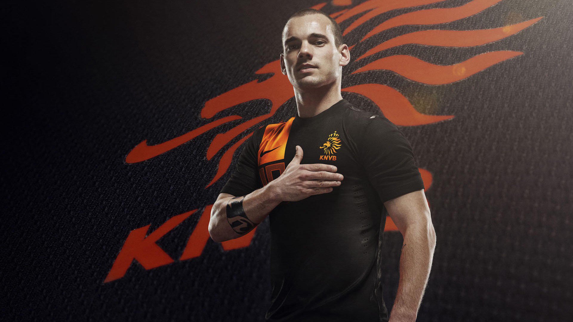 阿坎吉天神下凡！希腊对阵佛罗伦萨赛后评分拉满，定义现代中卫教科书